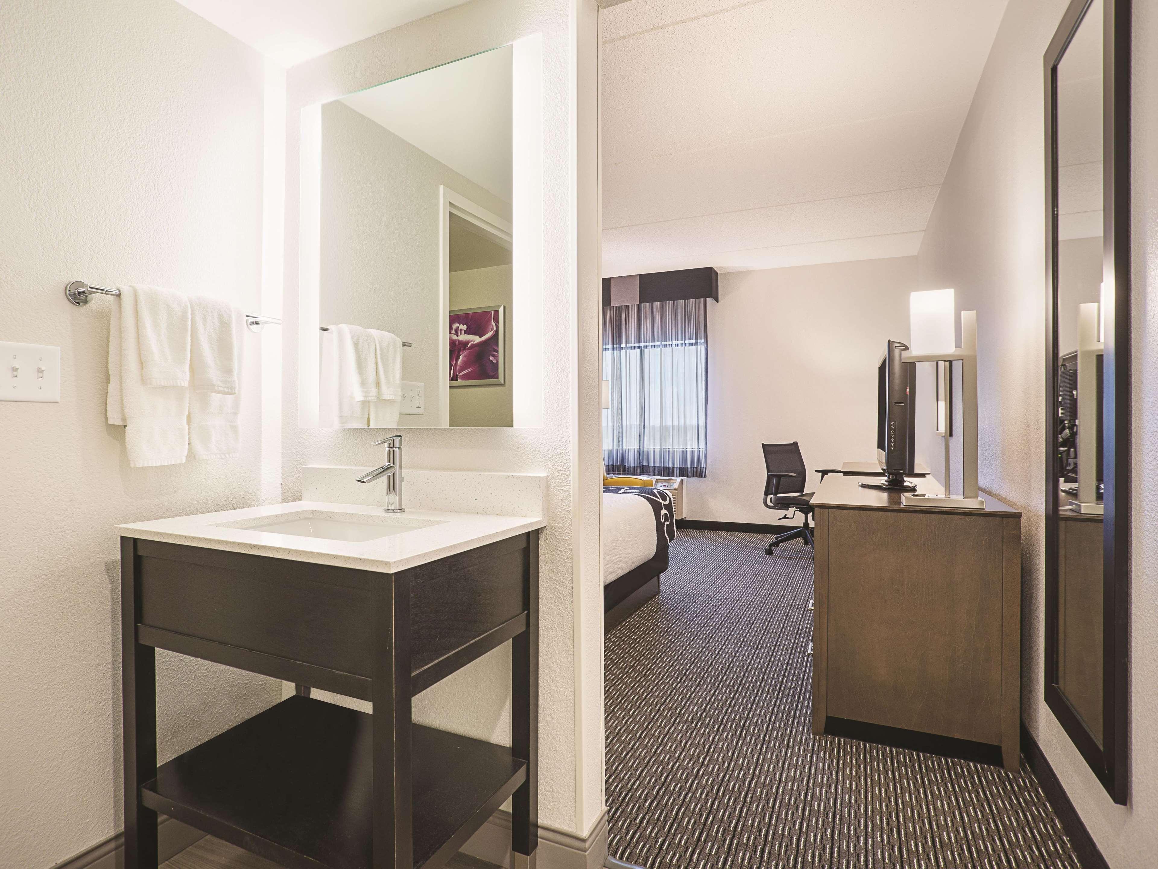 Hotel La Quinta By Wyndham Baltimore Bwi Airport 3*