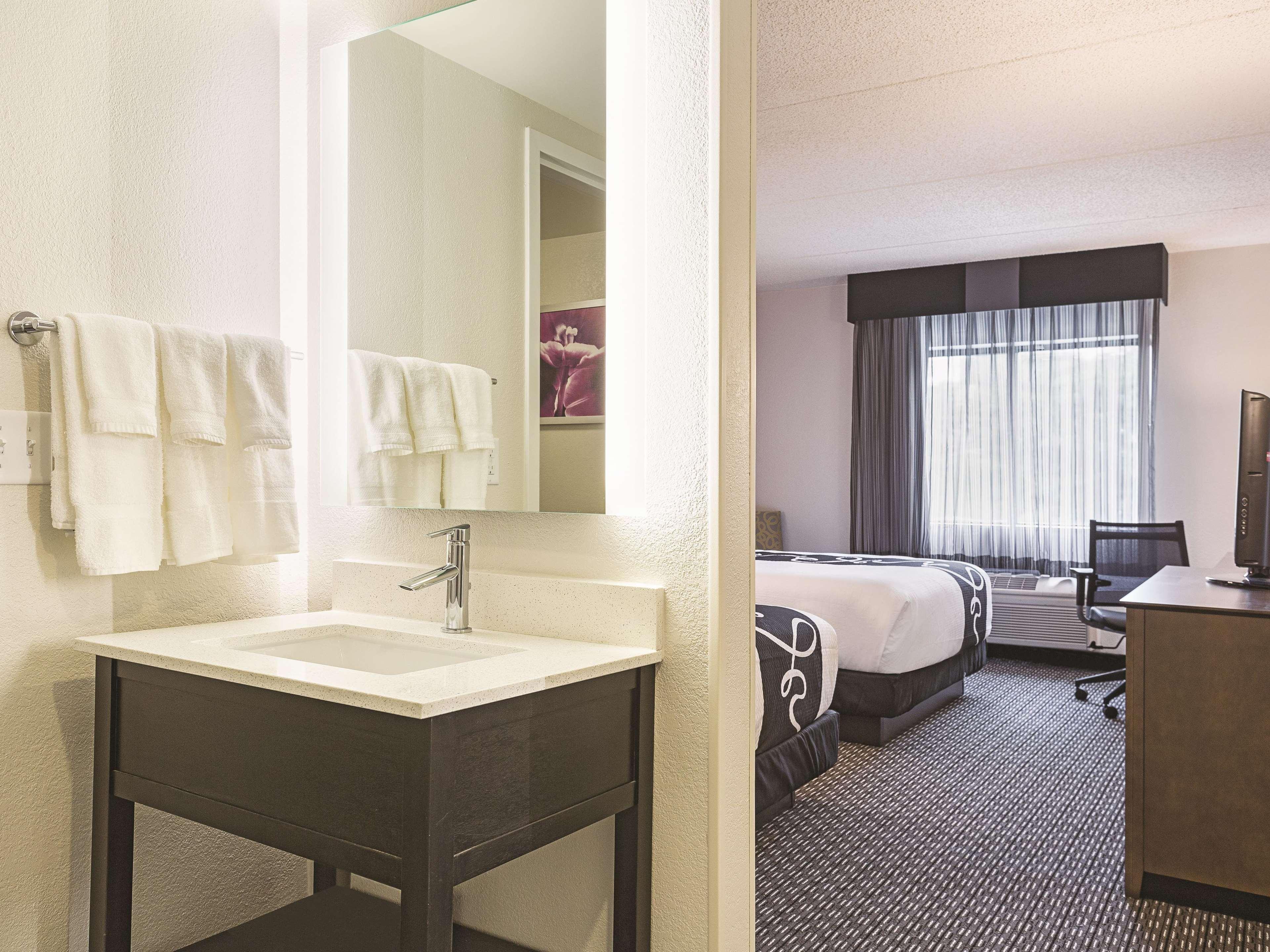 Hotel La Quinta By Wyndham Baltimore Bwi Airport 3*