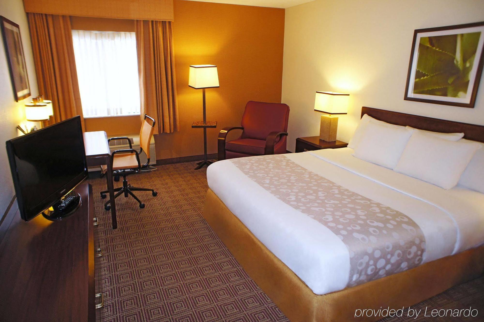 La Quinta By Wyndham Baltimore Bwi Airport Hotel